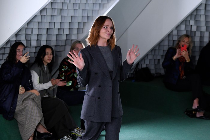20260417160748_koleksi-stella-mccartney-spring-summer-2022-1.jpeg