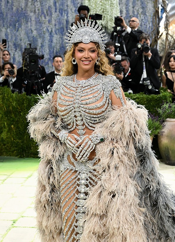 20260507144621_gaya-beyonce-di-met-gala-2026-1777958230007.jpeg