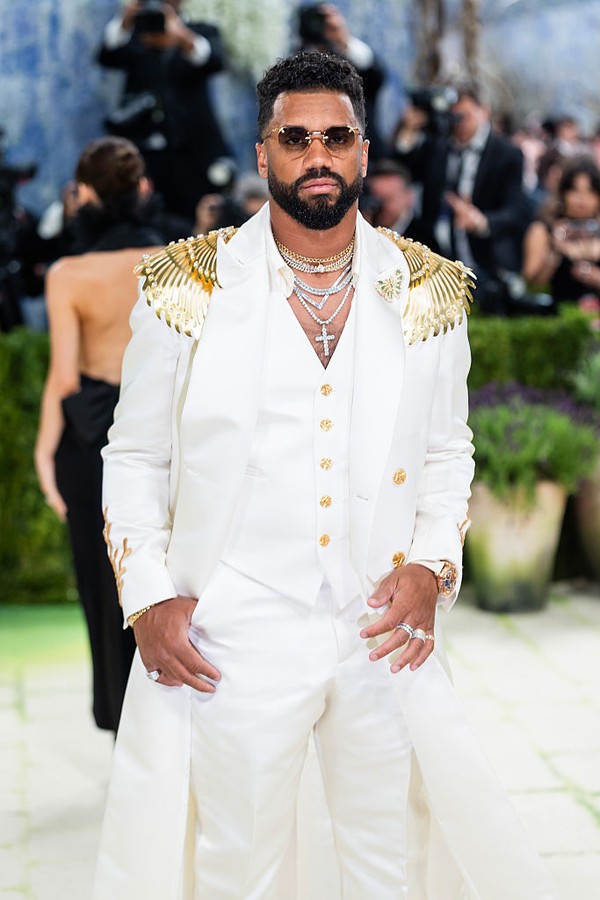 20260507144838_perhiasan-mewah-di-met-gala-1778056174055.jpeg