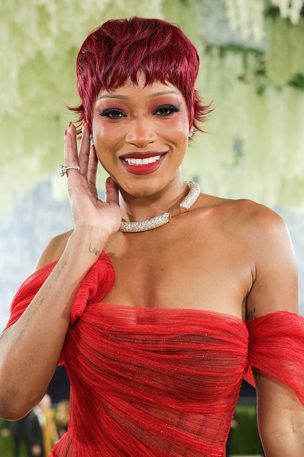20260507145040_perhiasan-mewah-di-met-gala-1778056129716.jpeg