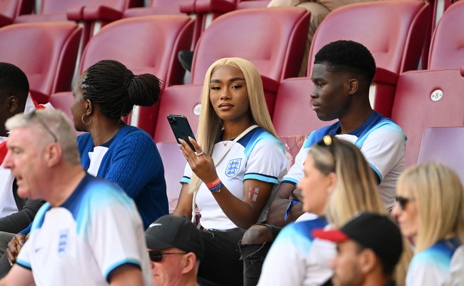 20260707103705_foto-wags-pemain-inggris-di-piala-dunia-2022.jpeg