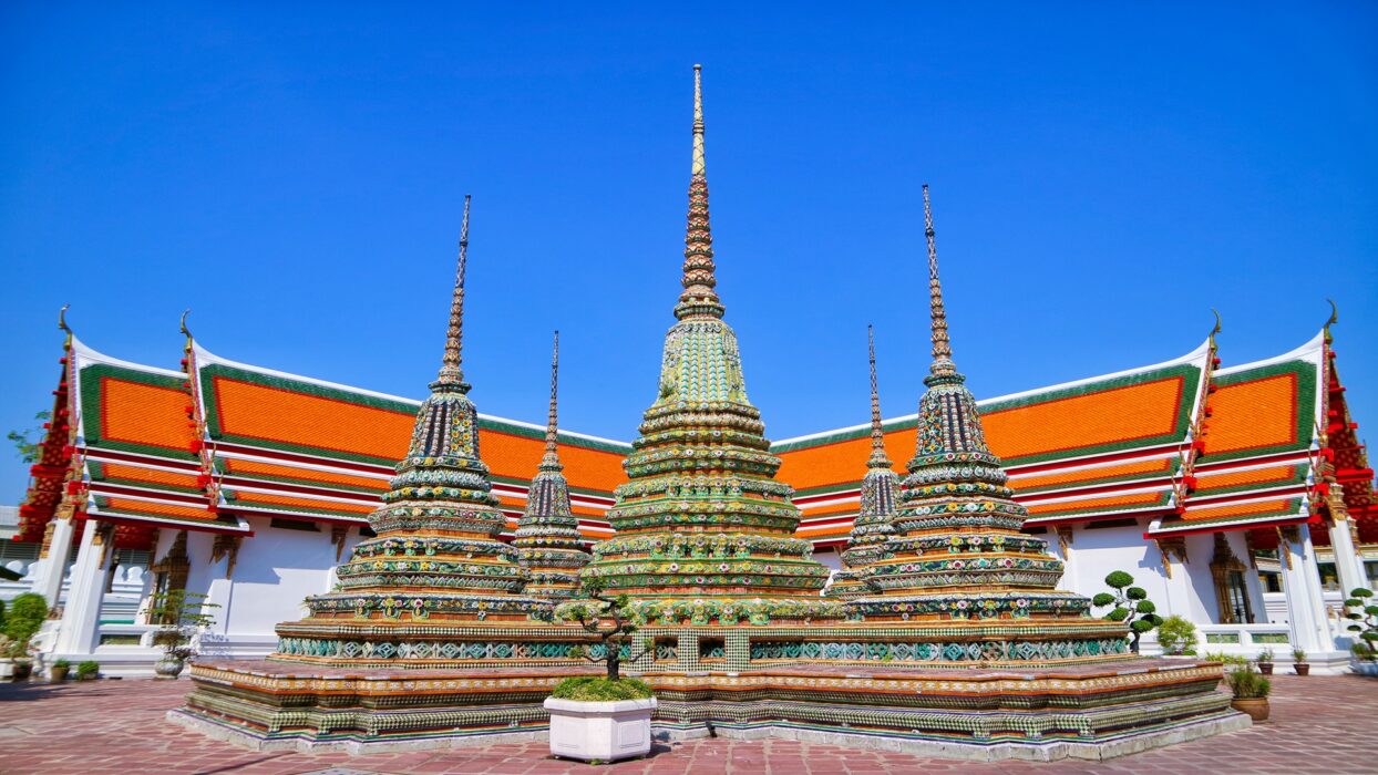 20260716150155_Wat-Pho-Bangkok-1244x700.jpg