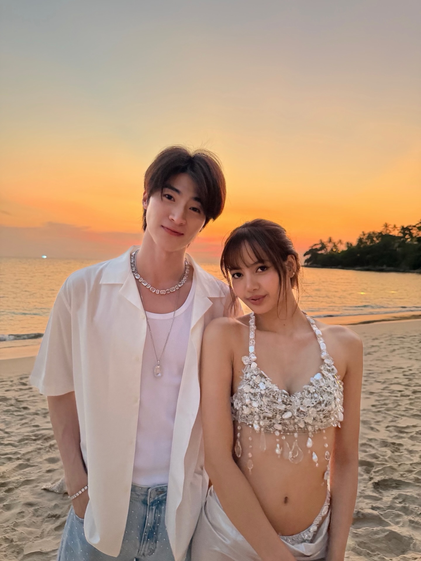20260729144216_blue-pongtiwat-tangwancharoen-blackpink-lisa.jpg