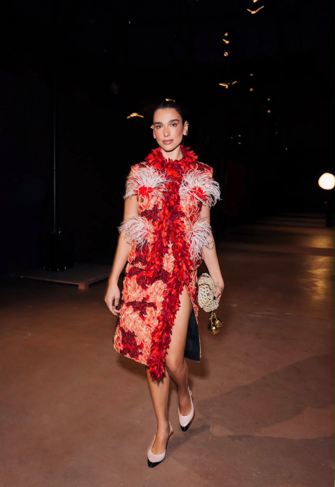 20261006141558_Dua-Lipa-Chanel.jpeg