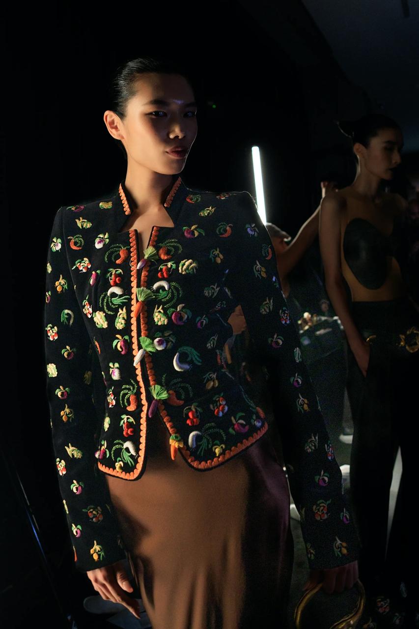 20261013201055_jaket-schiap.jpeg