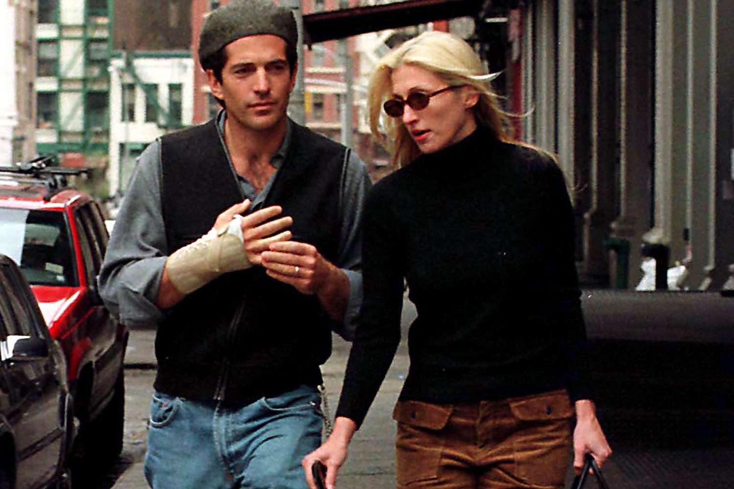 20261021150832_jfk-carolyn-bessett-kennedy-fashion-tout-21126-e6134dacb21245bda44115d581c7c060.jpg
