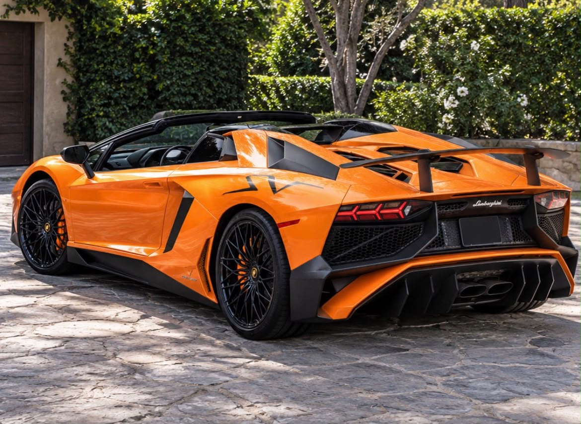 20261022163718_Lamborghini-Aventador.jpeg