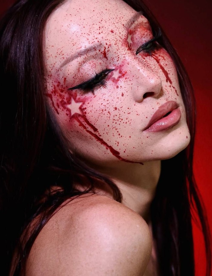 20261030151941_ilustrasi-makeup-look-bloody-star-foto-instagramcomchristinaalexandraa-1792650716466.jpeg