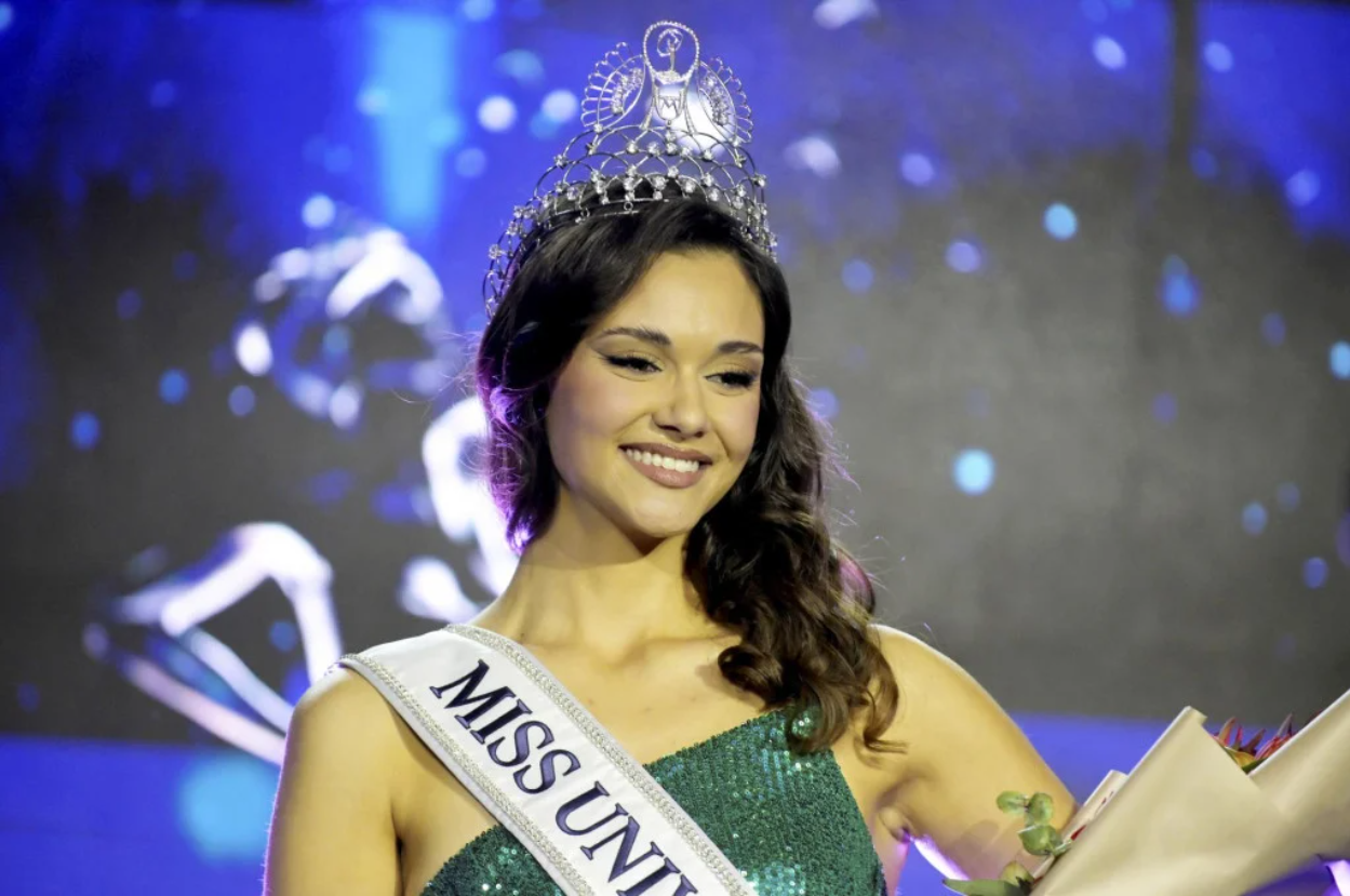 Laura Gnjatovic Dinobatkan sebagai Miss Universe Croatia 2025