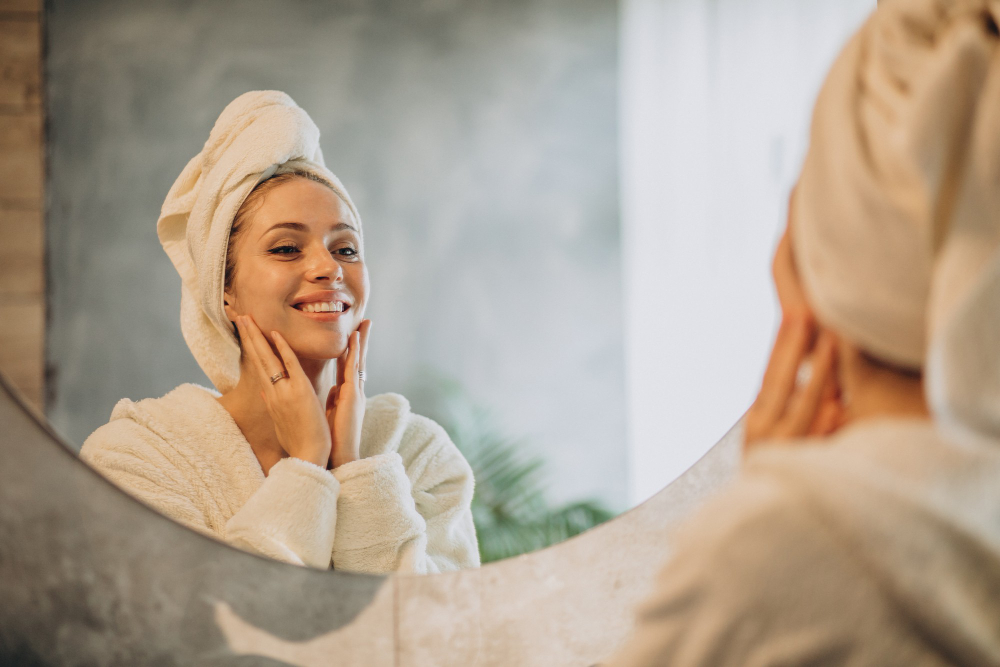 Biar Nggak Salah Langkah, Ini Urutan Skincare Pagi & Malam Buat Pemula!