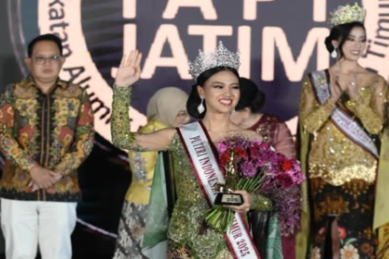 Perempuan Hebat dari Jawa Timur, Firsta Yufi Amarta Sabet Gelar Puteri Indonesia 2025!