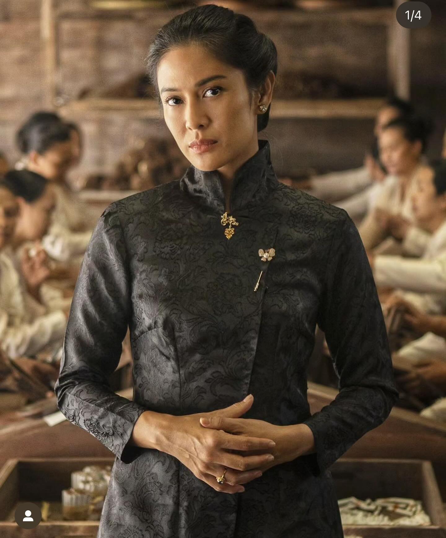 Trend Kebaya Janggan Ala Gadis Kretek: Menyulut Kembali Pesona Tradisional dengan Sentuhan Modern