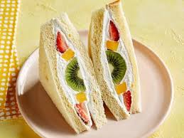 Fruit Sando, Dessert Cantik dan Segar Ala Jepang yang Bisa Kamu Buat di Rumah