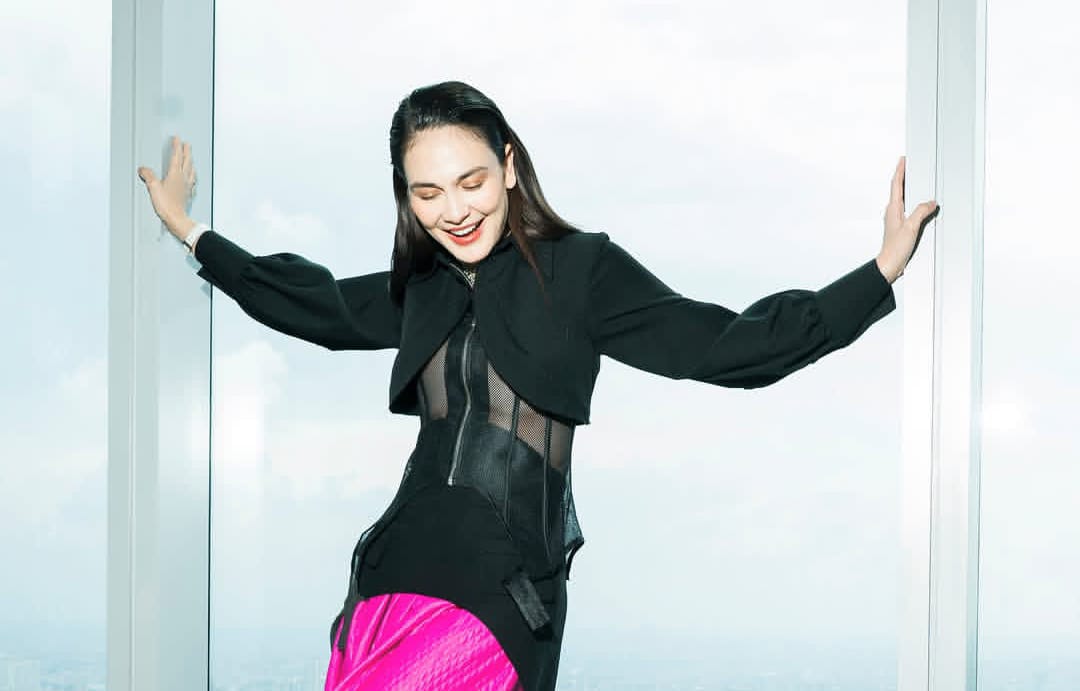 Gila! Luna Maya Ngaku Bucin Berat Sama RM BTS, Sampai Rajin Kirim DM, Maxime Harus Waspada?