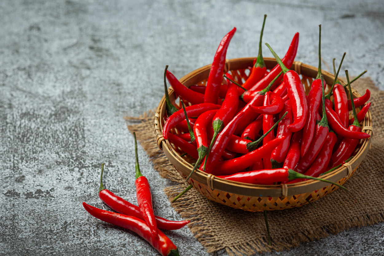 Turun Berat Badan Tanpa Diet Ketat, Racikan 10 Herbal Ajaib Ini Ampuh Bakar Lemak Secara Alami, Ada Cabai Rawit!