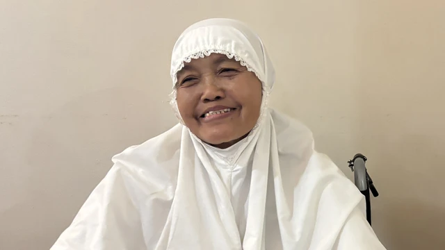 Siapa Sangka? Di Balik Kursi Roda, Kekuatan Ibu Endang Menginspirasi Jutaan Perempuan