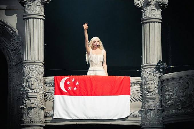 Lady Gaga Bikin Merinding! Comeback di Konser Singapura Bareng 47 Ribu Penonton 