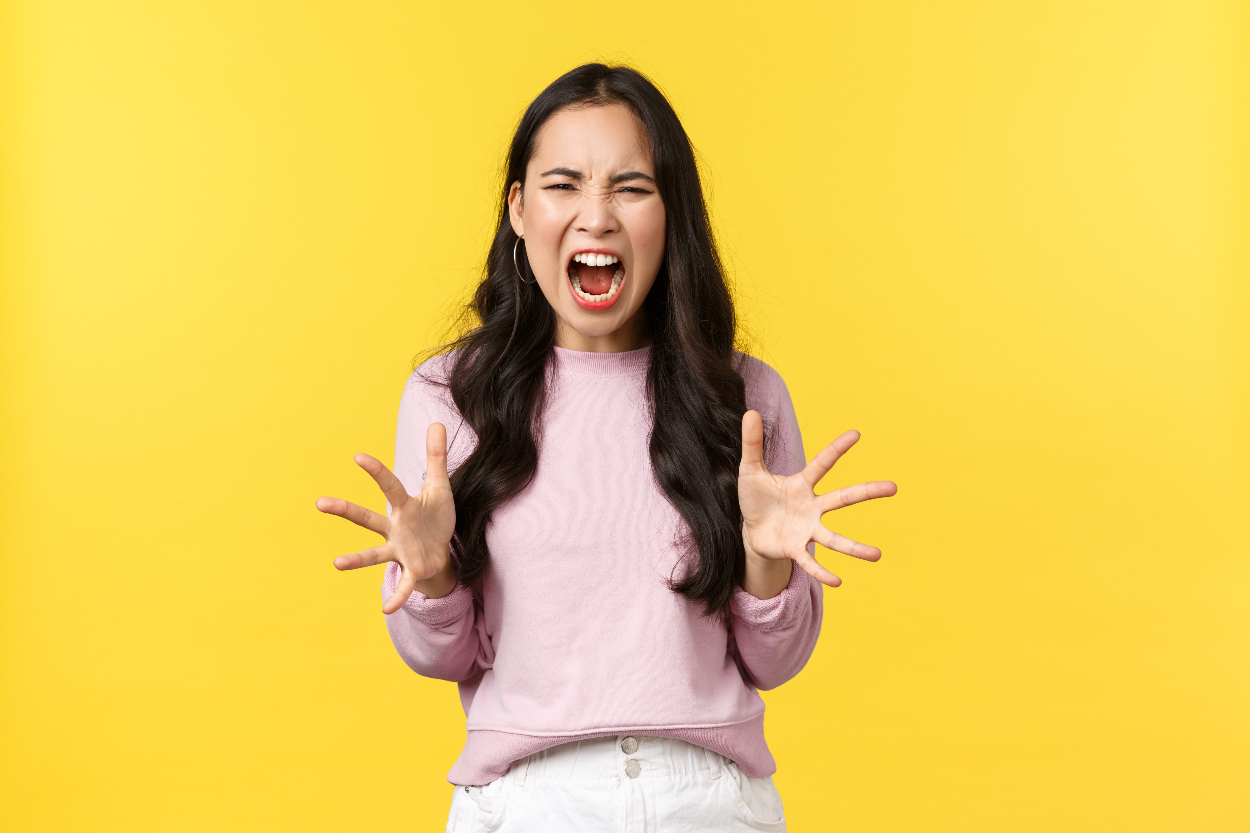 5 Tanda Perempuan yang Terluka di Balik Amarahnya, Jangan Abaikan Tanda Ini!