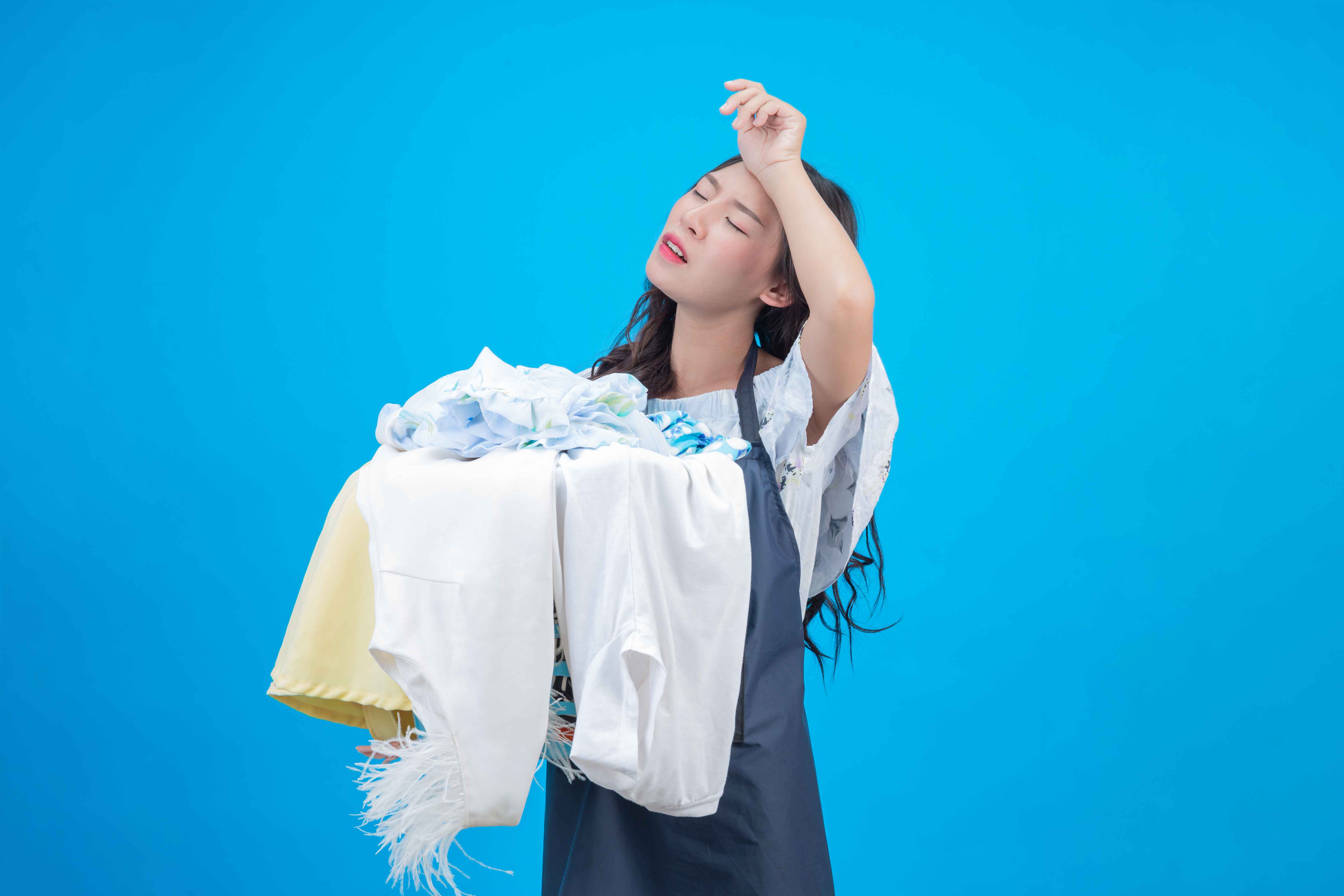 7 Kesalahan Mencuci Pakaian yang Bikin Baju Cepat Rusak, Nomor 3 Sering Banget Dilakuin!