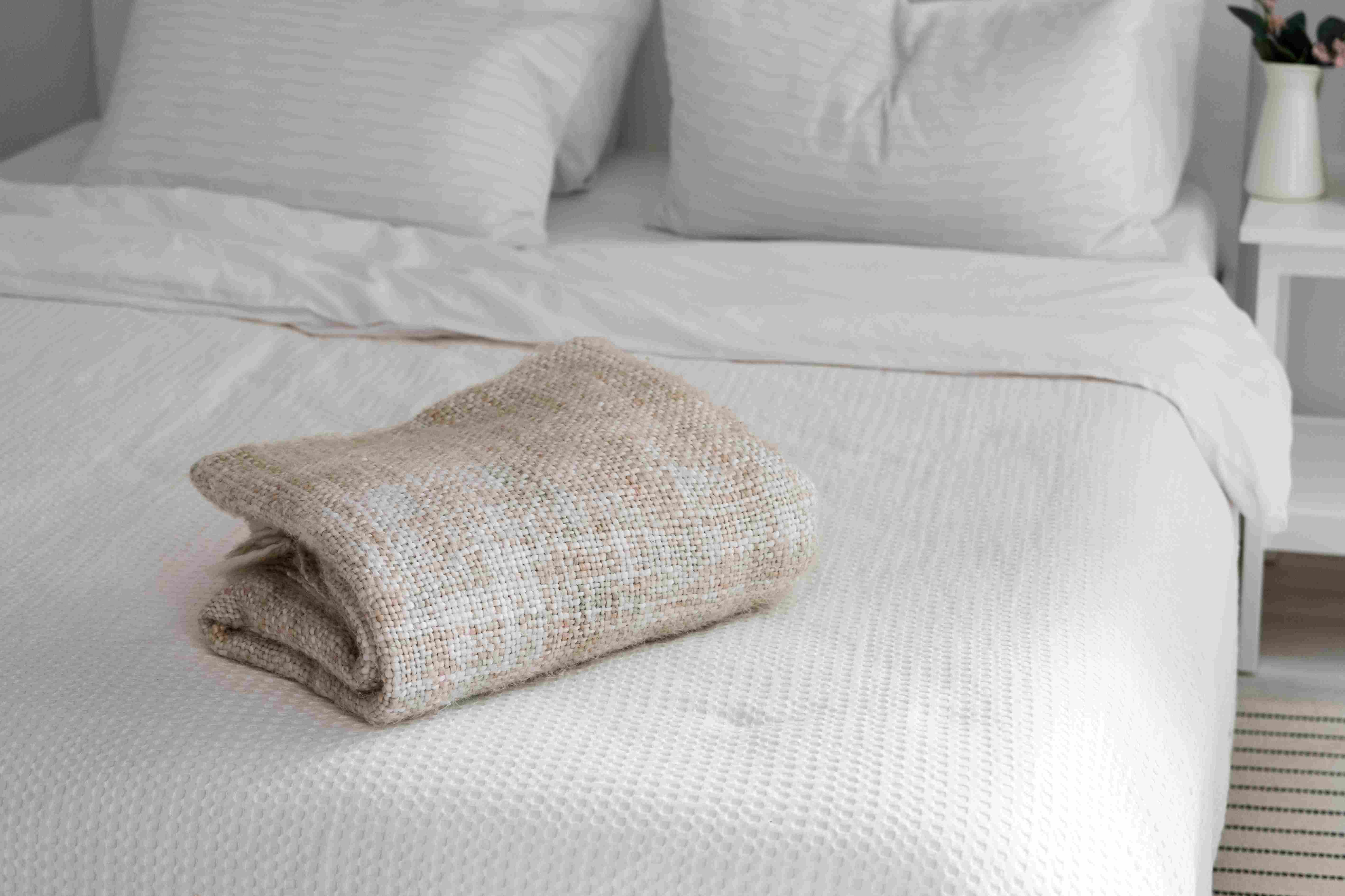 Cuci Seprai Seminggu Sekali? Simak Penjelasannya Biar Tidur Kamu Makin Berkualitas
