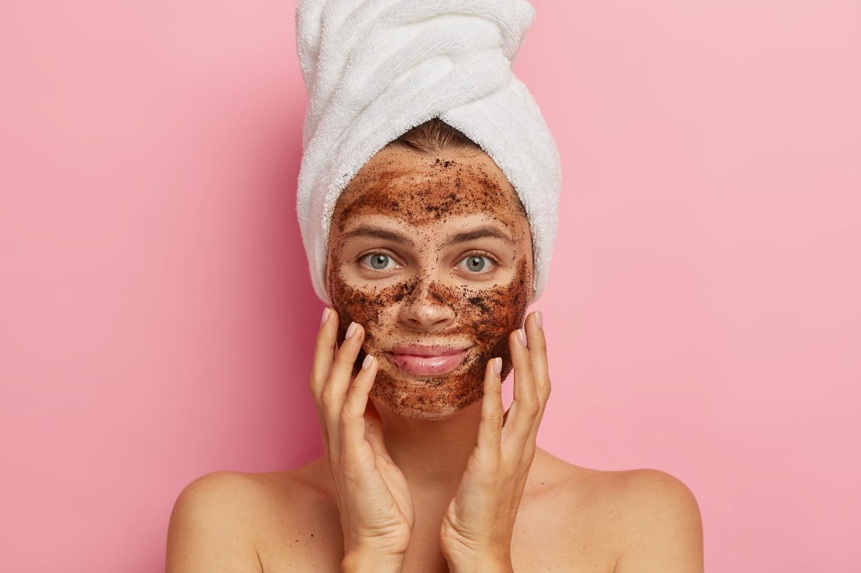 Stop Pakai Scrub! 7 Olahan Masker Dapur Ini Bikin Kulit Cerah dan Glowing dalam Sekejap!