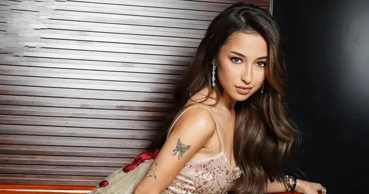 Glamor Mewah ala Jennifer Coppen, Tampil Bak Dewi dalam Kampanye Parfum Justin Hubner! 