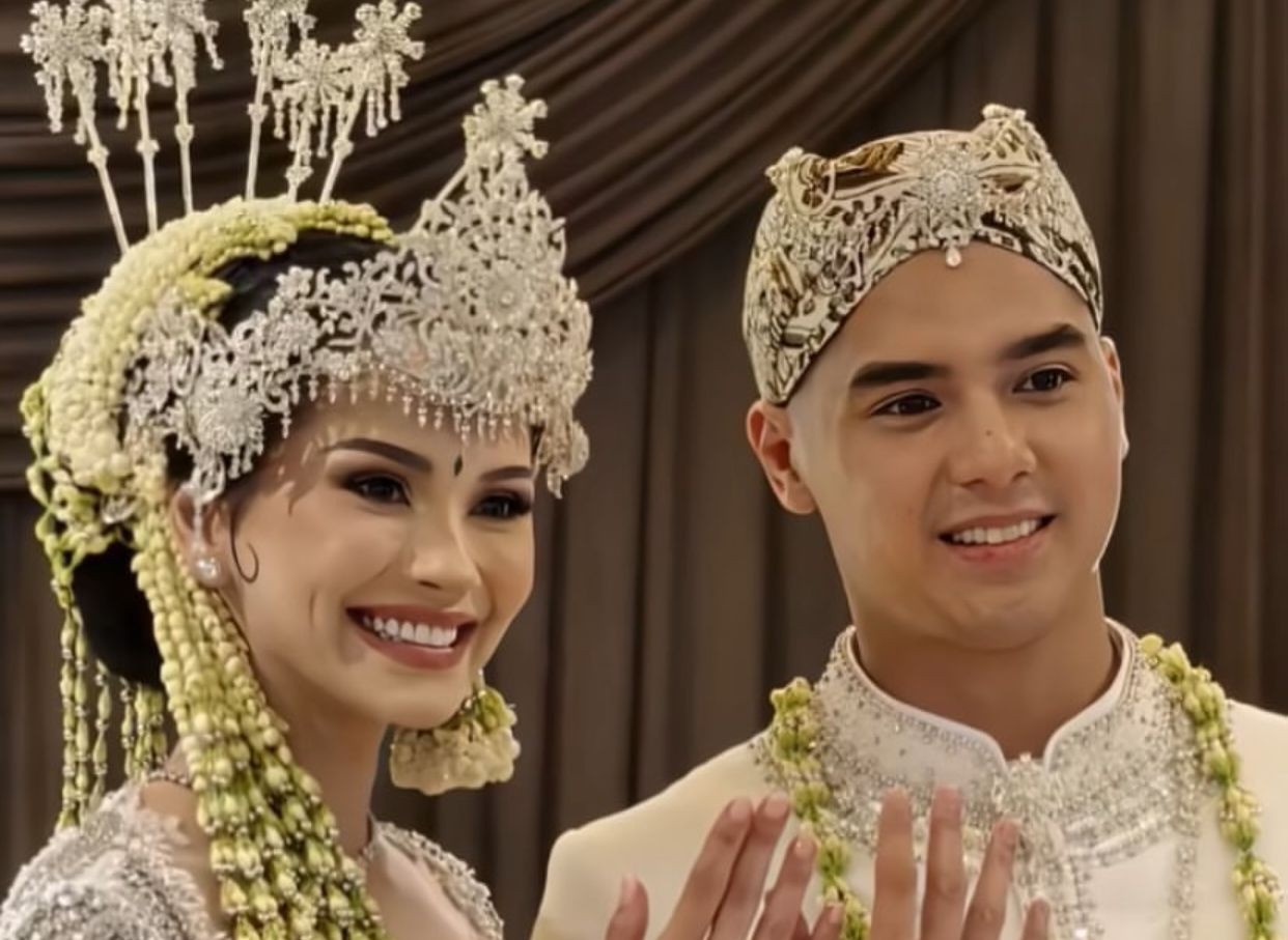 Alyssa Daguise Menawan dengan Kebaya dan Siger Sunda di Akad Nikah Bersama Al Ghazali
