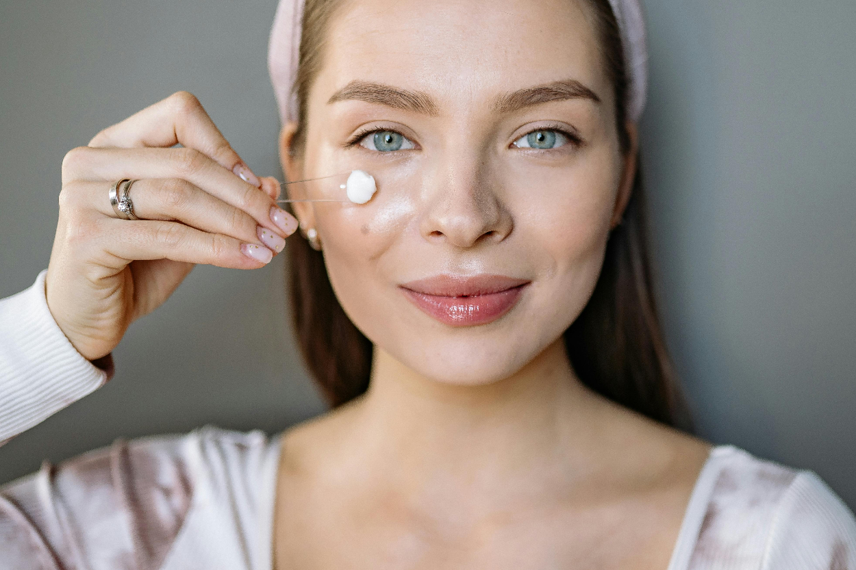 5 Cara Bikin Kulit Glowing dan Awet Muda Secara Alami, Gampang Banget!