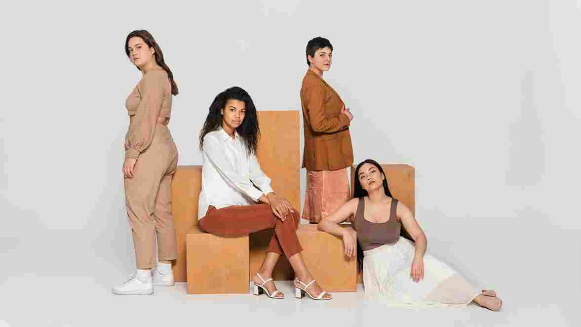 Siapa Bilang Kulit Sawo Matang Cuma Cocok Pakai Warna Gelap? Simak 5 Tips Memakai Baju Warna Cerah untuk Warna Kulit  khas Indonesia