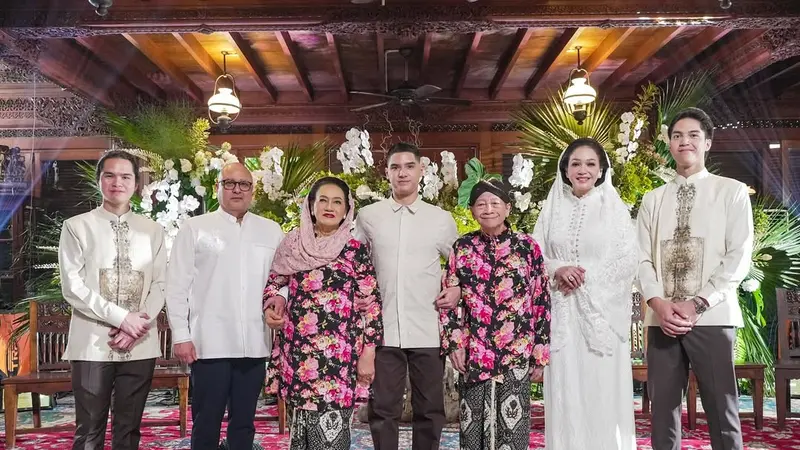 Tampil Glamor di Usia 85 Tahun! Ibu Maia Estianty Curi Perhatian di Siraman Al Ghazali