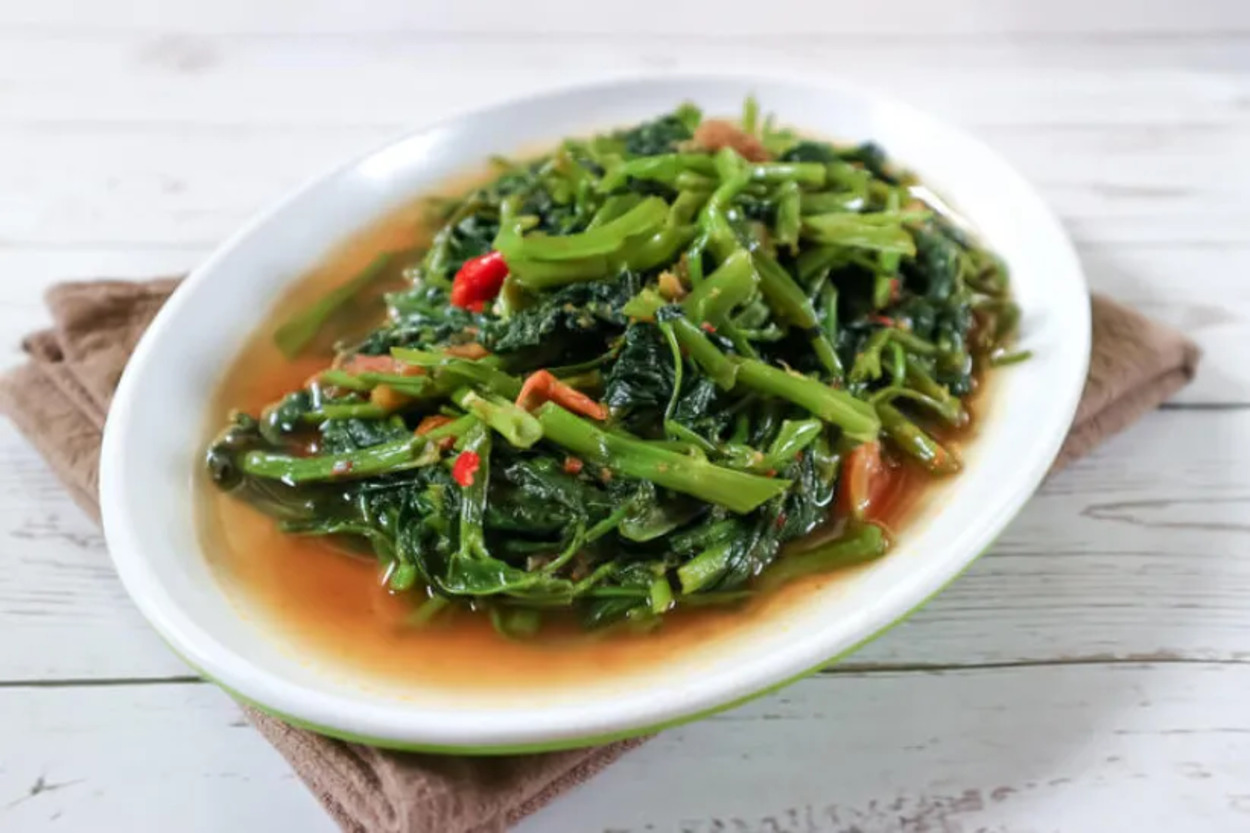 Resep Tumis Kangkung Sederhana, Praktis dan Lezat untuk Menu Sehari-hari