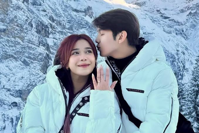 Brisia Jodie Resmi Dilamar Jonathan Alden Pakai Adat Jawa, Netizen Heboh! 