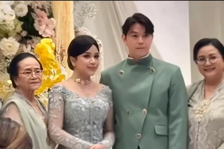 Brisia Jodie Tampil Bak Ratu Jawa Modern di Momen Lamaran, Kebaya Hijau Mint-nya Curi Spotlight! 