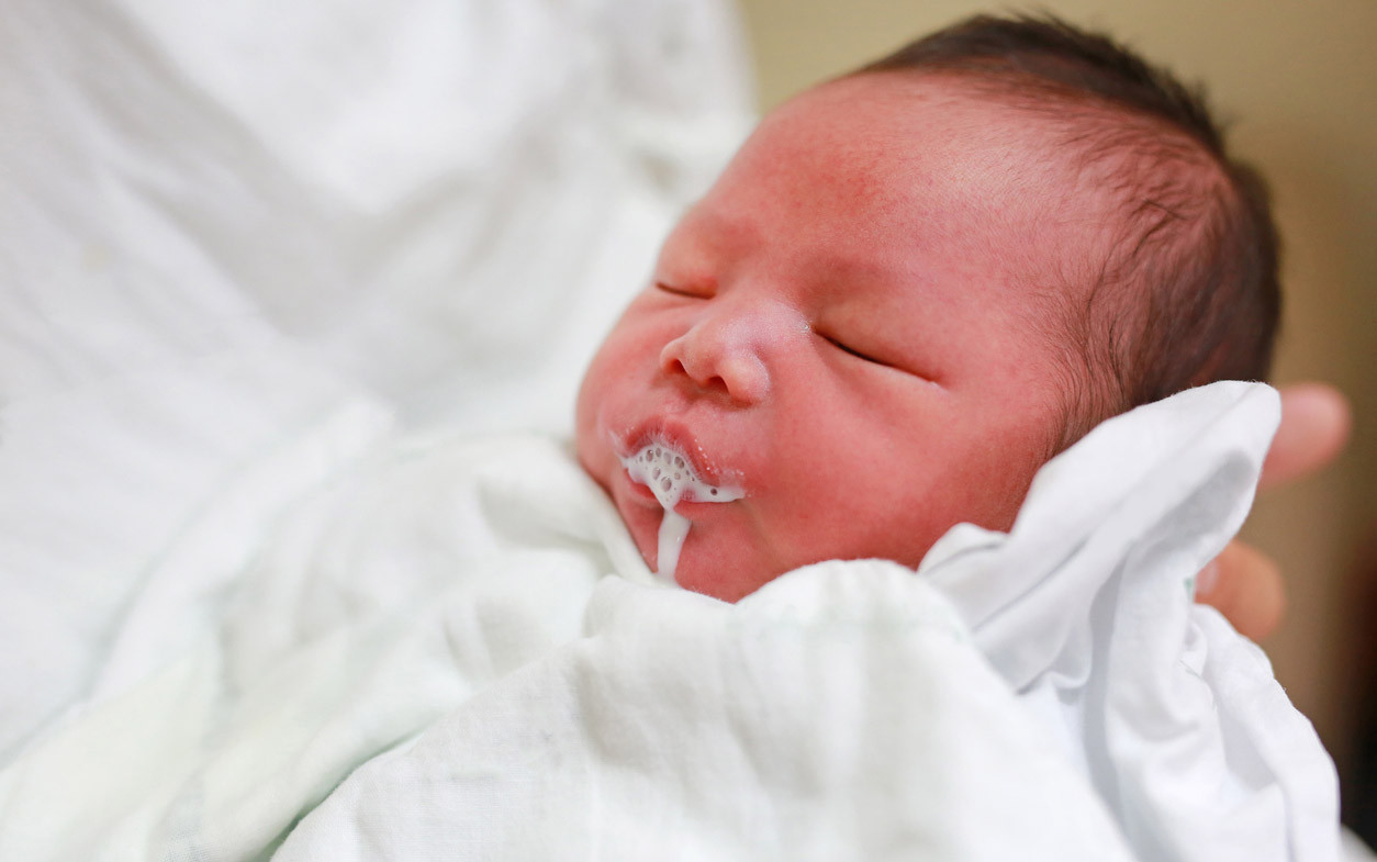 Ada Gejala-Gejala Ini Pada Bayi? Bisa Jadi Itu Terkena GERD, Simak Penjelasannya Berikut Ini