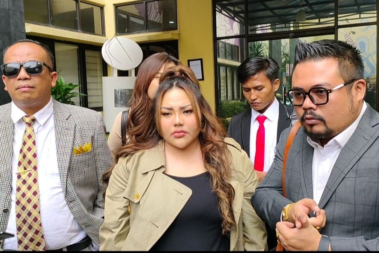 Lisa Mariana Ngegas di Komnas Perempuan, 'Ani-ani No, Simpanan Yes'