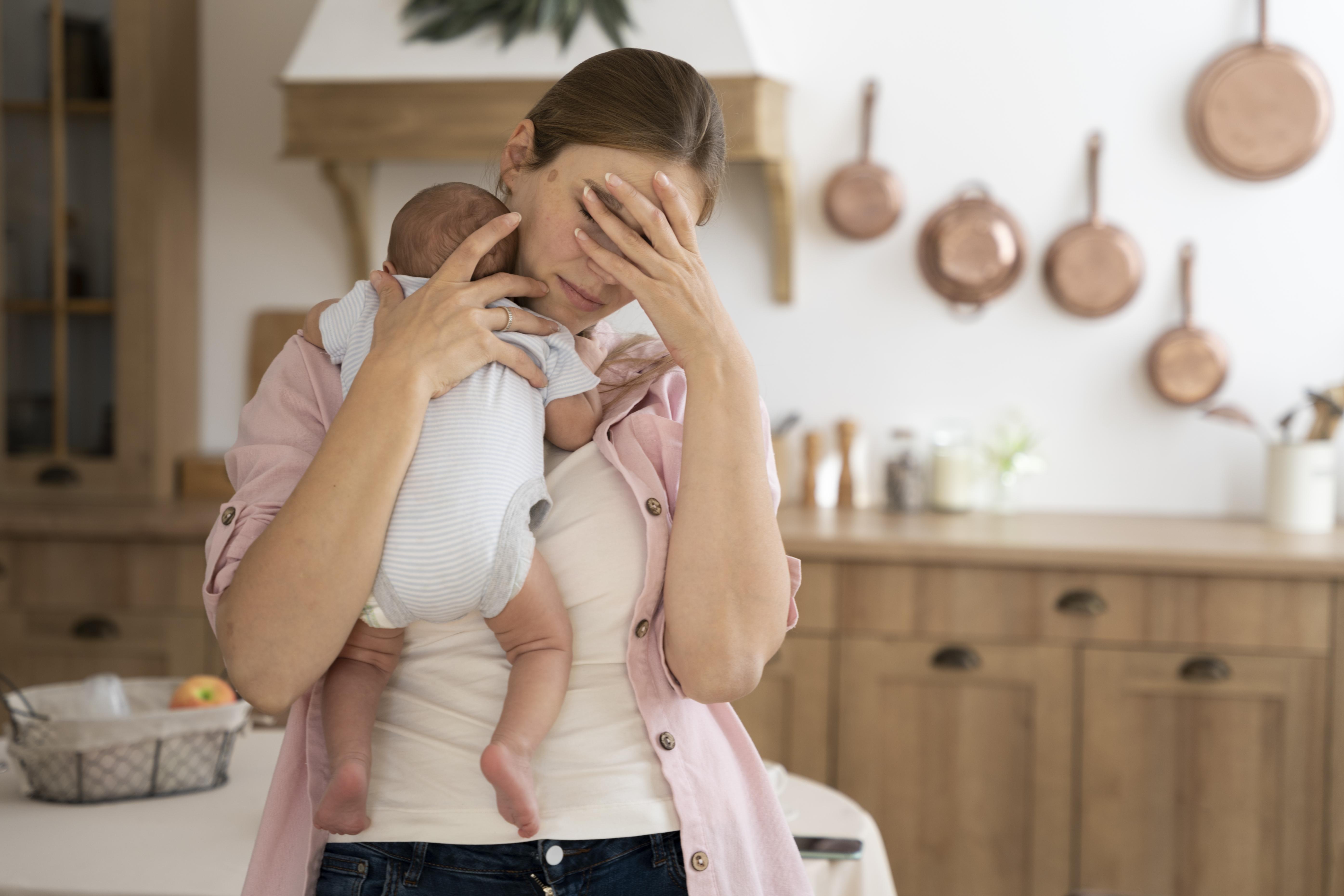 Bayi Rewel Tiap Malam? Ini 4 Penyebab Utamanya dan Cara Jitu Bikin Si Kecil Tidur Nyenyak!