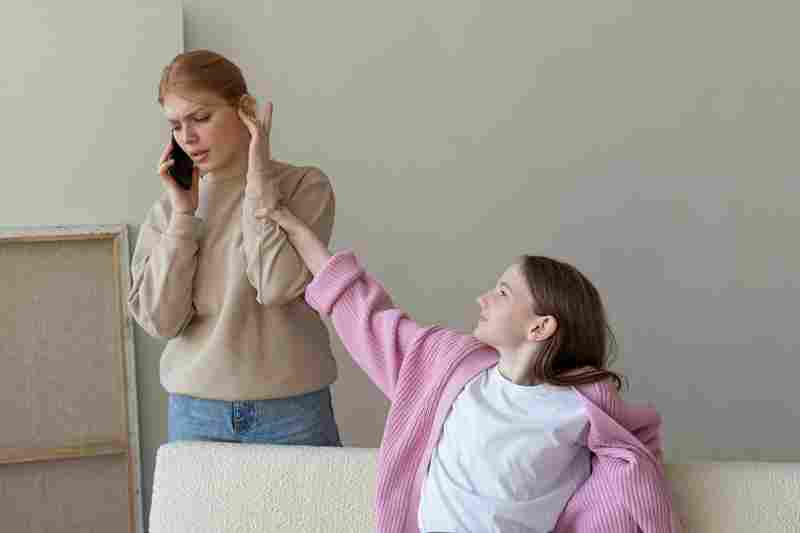 Waspada Overparenting! Pola Asuh Terlalu Protektif Bisa Hambat Kemandirian Anak