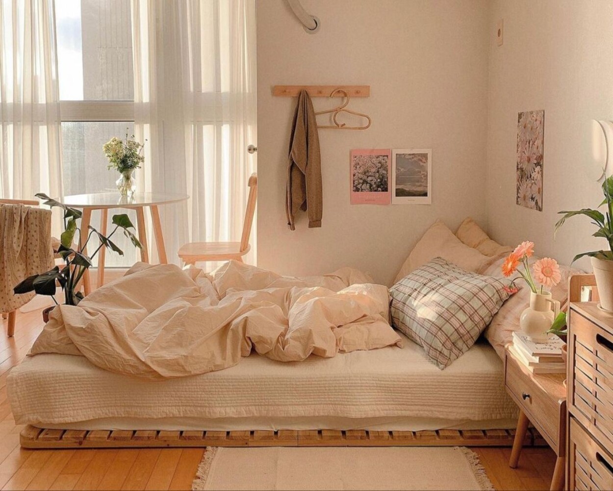 5  Ide Dekor Kamar Biar Lebih Estetik dan Nyaman ala TikTok & Pinterest
