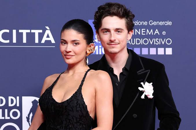 Setelah 2 Tahun Pacaran, Kylie Jenner Akhirnya Follow Timothee Chalamet di Instagram 