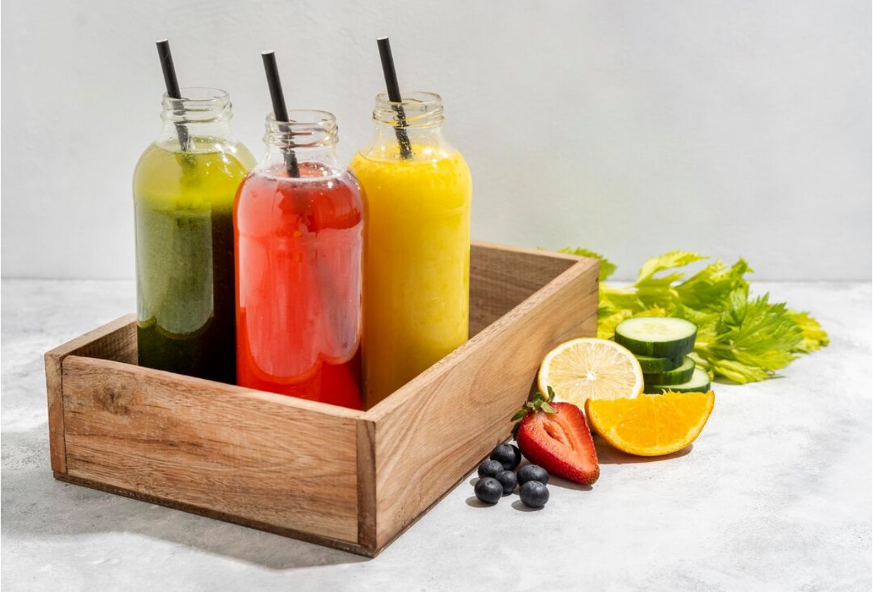 Jangan Asal Makan! 3 Jenis Makanan Ini Bisa Jadi Sumber Penyakit Saat Musim Hujan!