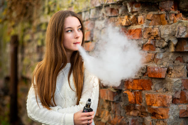 Ngeri! Vape Bukan Hanya Nikotin, Tapi Sumber Bahaya Bagi Anak Muda 