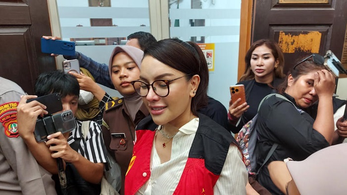 Bikin Netizen Mewek! Nikita Mirzani Titip Pesan Haru dan Janji Ajak Anak-anak Liburan Setelah Bebas