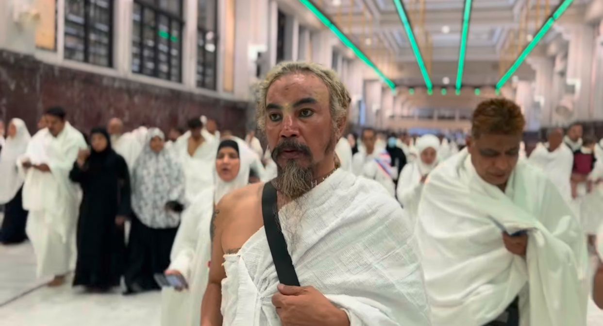 Lucu Tapi Kasihan! Limbad Ditahan di Imigrasi Hingga Disebut 'Dajjal' Imbas Gigi Taringnya Saat Umrah