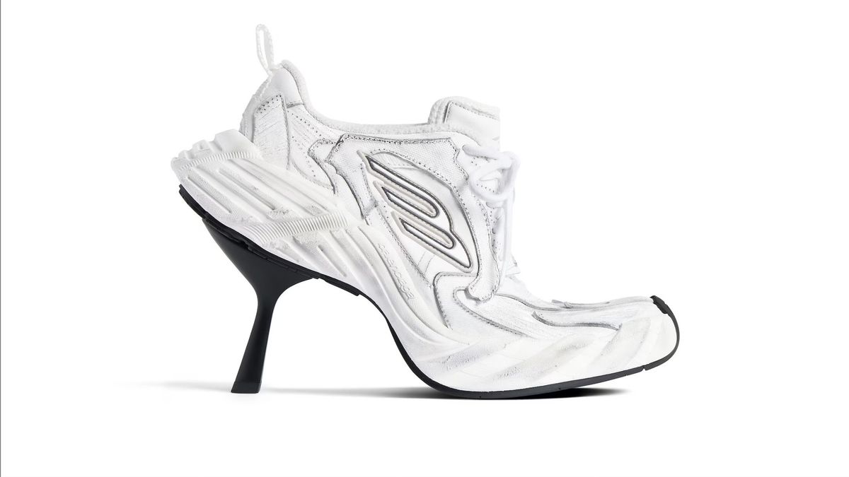 Balenciaga Rilis Sneakers Heels Seharga Motor! Siap Pakai ke Pesta? 