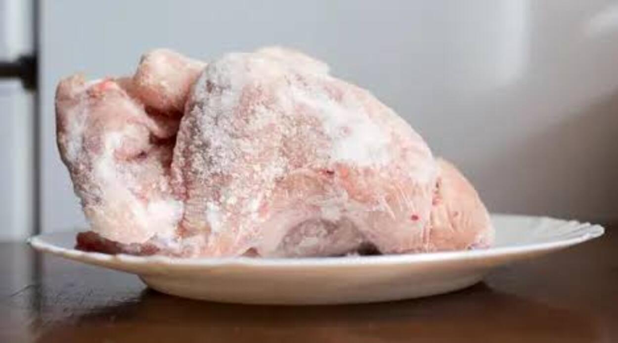 Cara Kilat Mencairkan Makanan Beku, Aman dan Anti Ribet