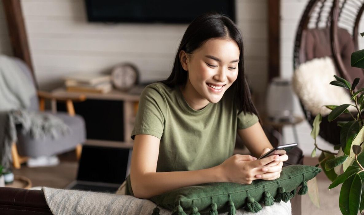 DPR Usul Larang Second Accound? Padahal 46 Persen Gen Z Punya Lebih dari Satu Akun!