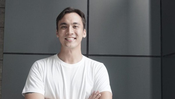 Rendy Kjaernett Diisukan Selingkuh Lagi Dengan Wanita Cantik, Pose Intim Tersebar