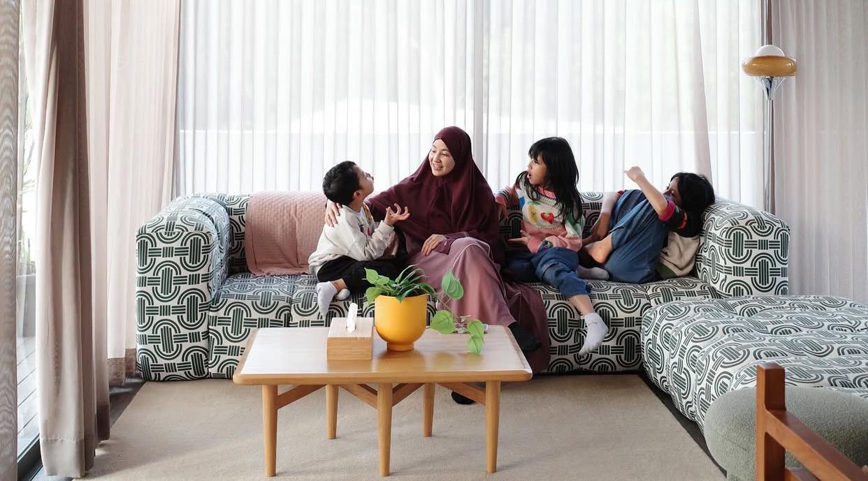 Gaya Parenting Modern! Natasha Rizky Ikut Main Roblox untuk Lindungi Anak dari Game Berbahaya