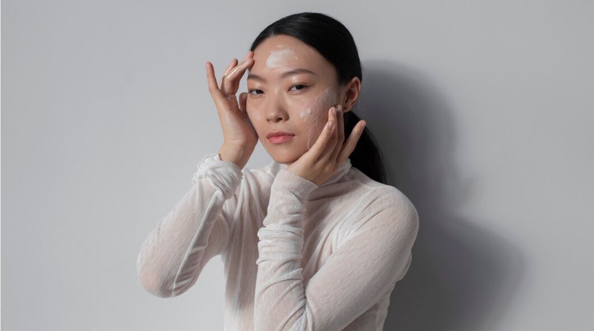 Dari Skincare Sampai Make Up, Ini Tren Kurasi Kecantikan Tahun 2025 yang Bikin Kamu Glowing Tanpa Ribet