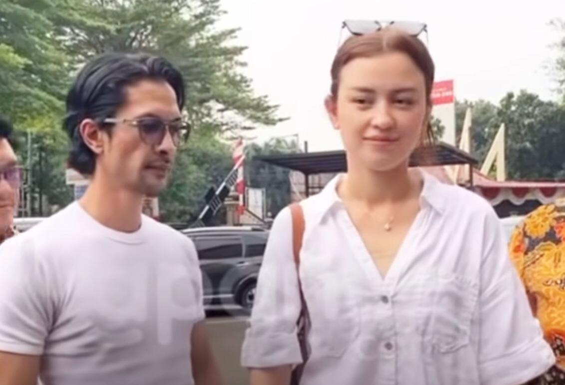 Dilabrak Ibunda Kimberly Ryder, Edward Akbar Kabur Saat Mediasi Harta Gono-Gini!